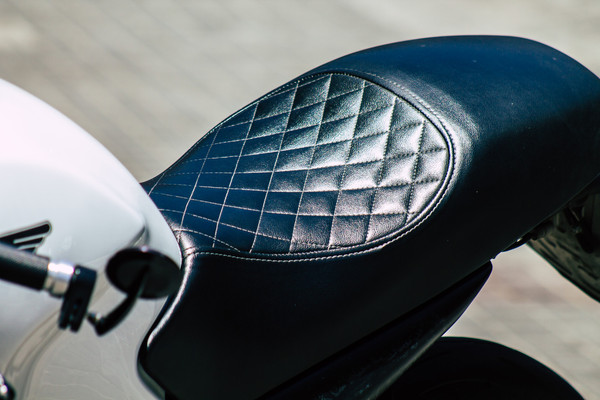 Prečo je čalúnenie moto sedačiek dôležité? 