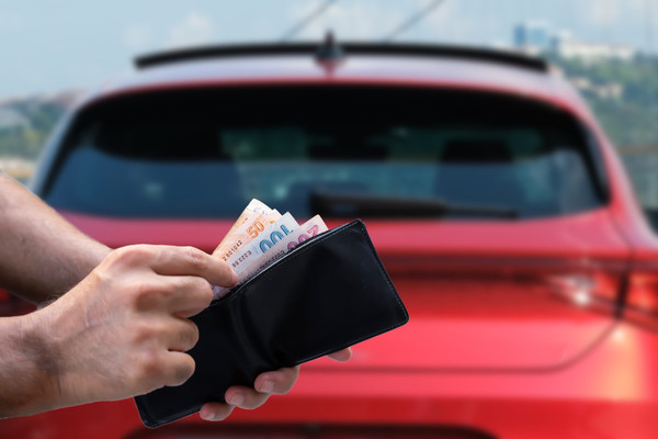 Čalúnenie autosedadiel vychádza približne 100 – 300 €. 